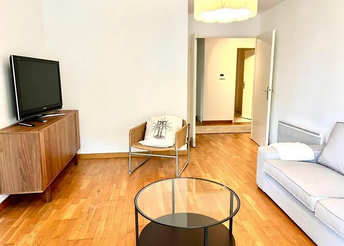 Spacieux Avec Jardin, A 5 Min A Pied De L'abbaye Aux Dames Et 10 Min A Pied Du Centre * קאין