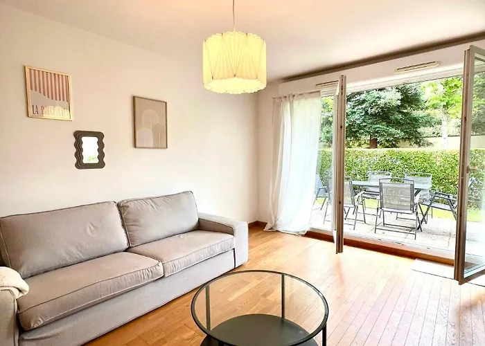 Spacieux Avec Jardin, A 5 Min A Pied De L'abbaye Aux Dames Et 10 Min A Pied Du Centre * קאין